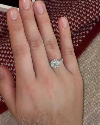 Onetruering Heart Round Lab-Grown Diamond Engagement Ring photo review